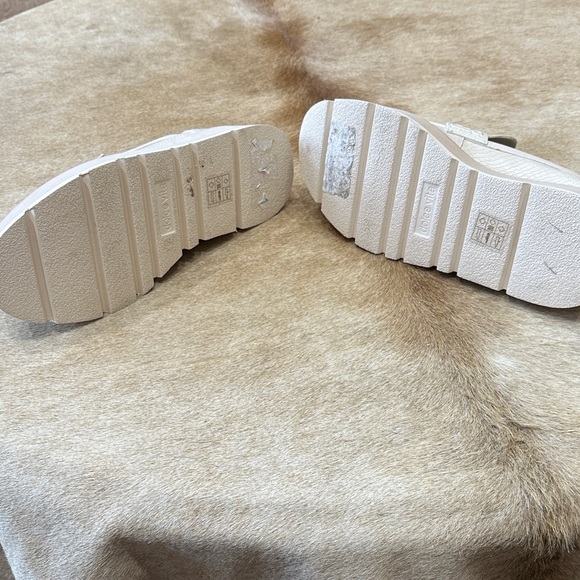 Dolce Vita Cream Platform Loafers - Picture 5 of 7